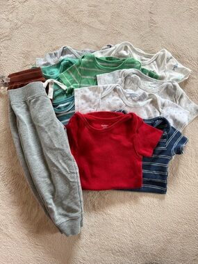 Boys 12 Month Lot - Mostly Carters - 11 items